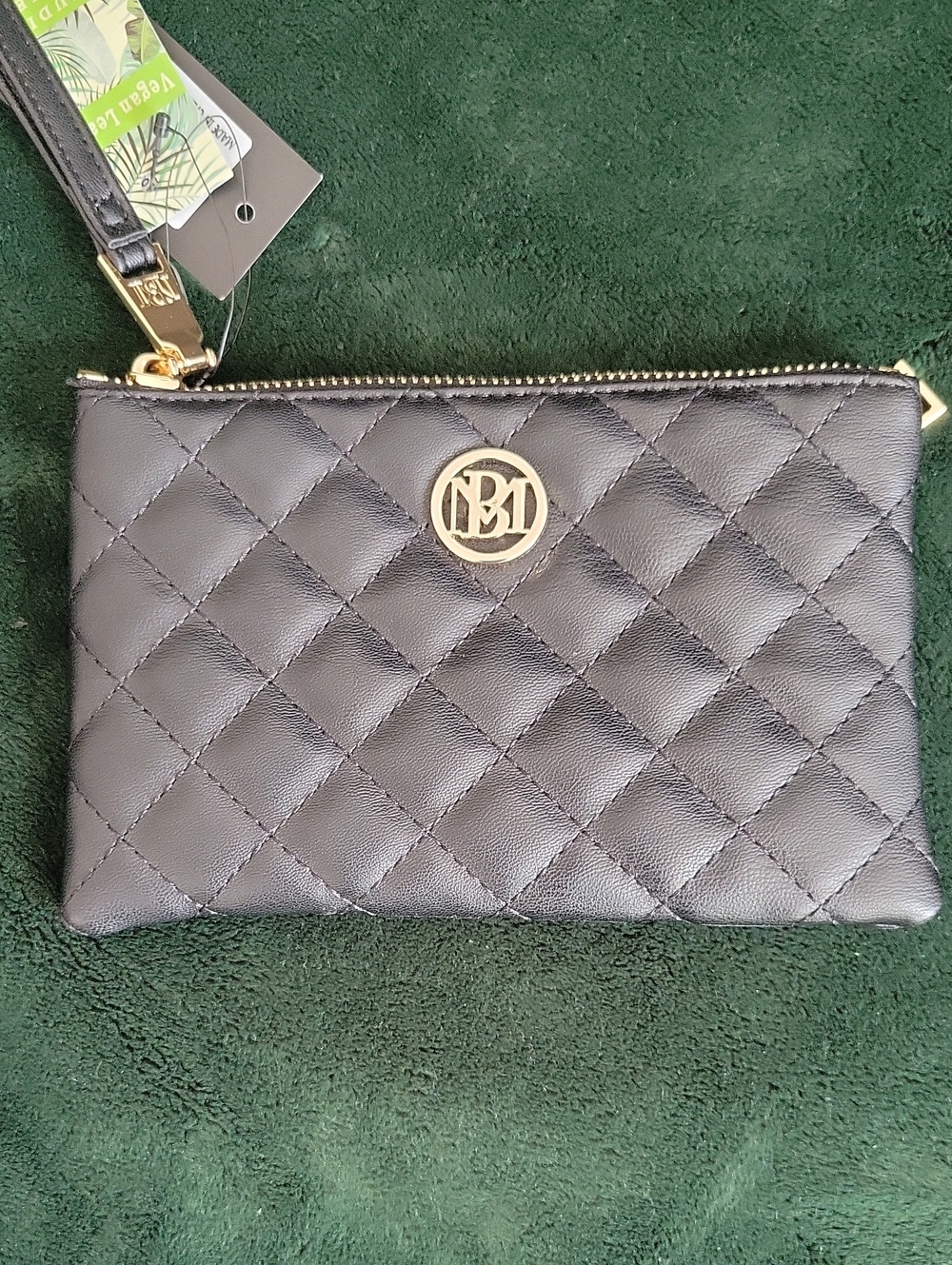 Badgley Mischka Black Diamond Quilted Vegan Leather Wristlet Clutch Gold Hardwar